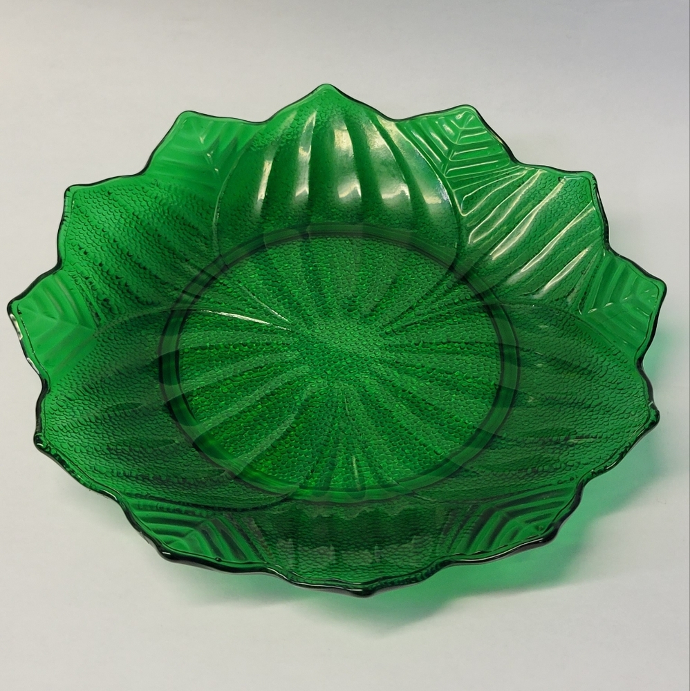 Vintage Fire King Lotus dessert bowl and plate set - Picture 4 of 6
